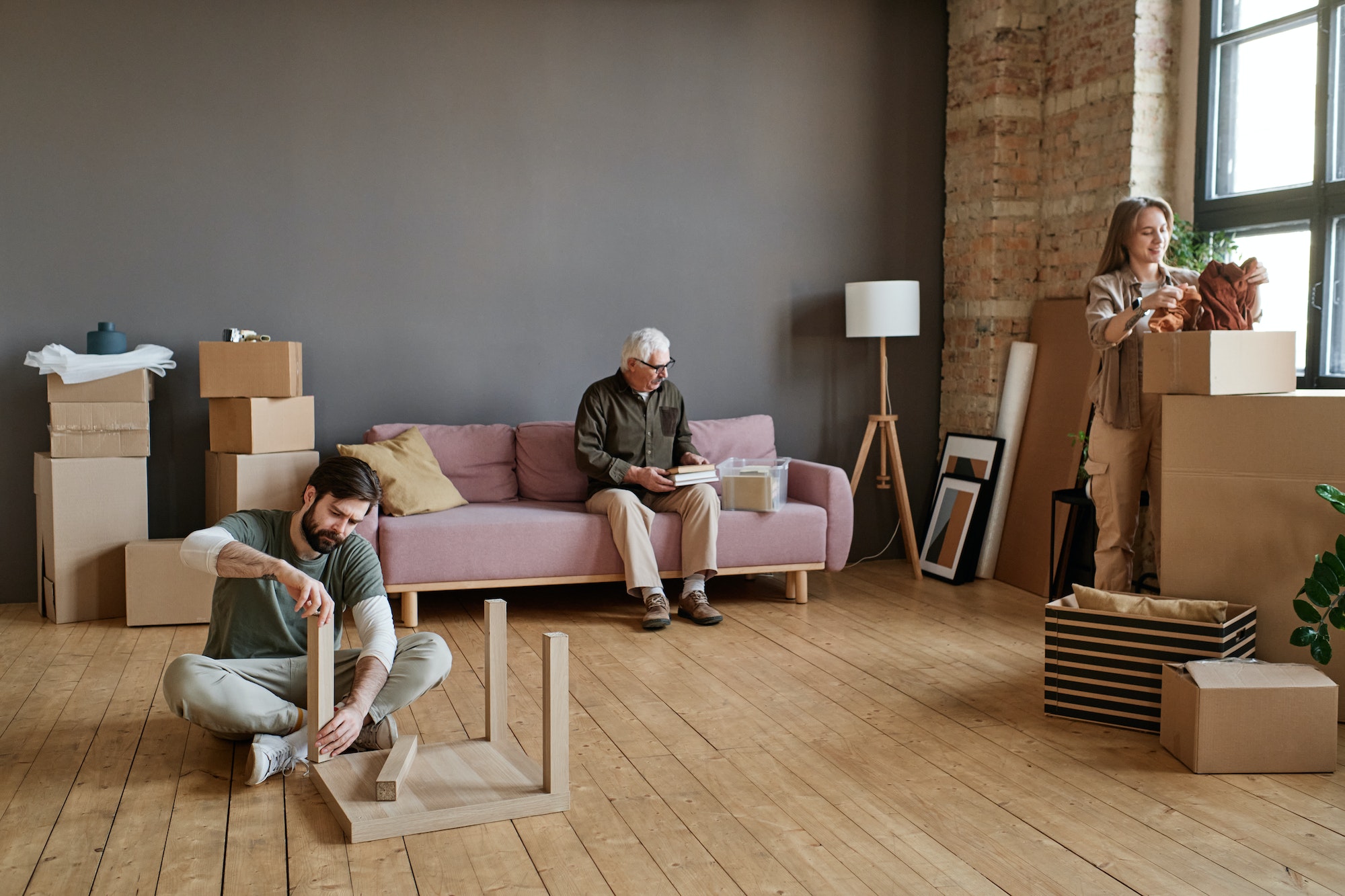 Modern Family Unpacking Things